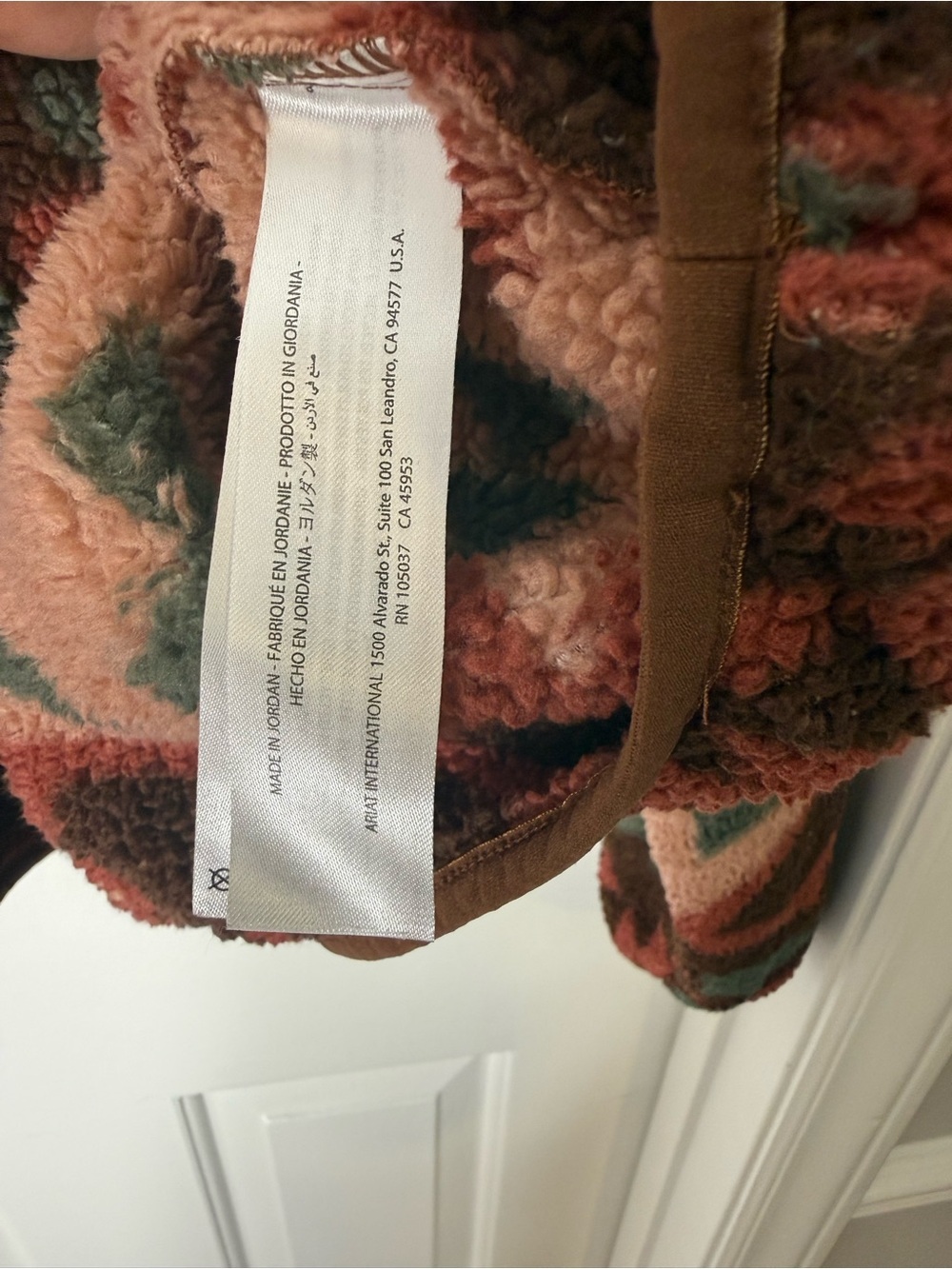 Ariat Sherpa Pullover with Aztec-Style Pattern in Pink, Rust, Green - Picture 5 of 6
